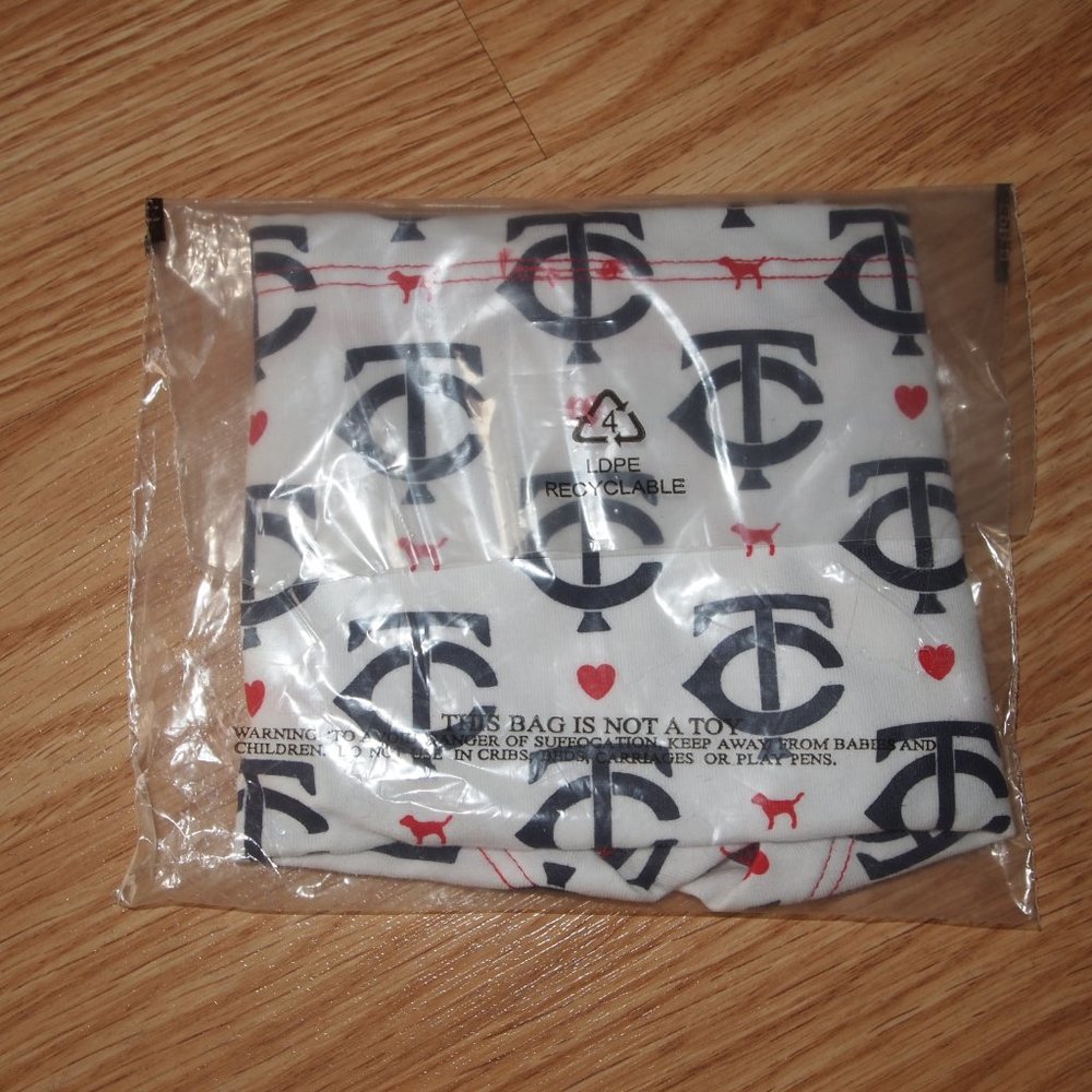 <><>2 for $25<><>Nike Minnesota Twins Tee & VS‎ Panties - Picture 3 of 6